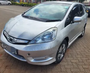 Honda Fit Shuttle 2014 Silver