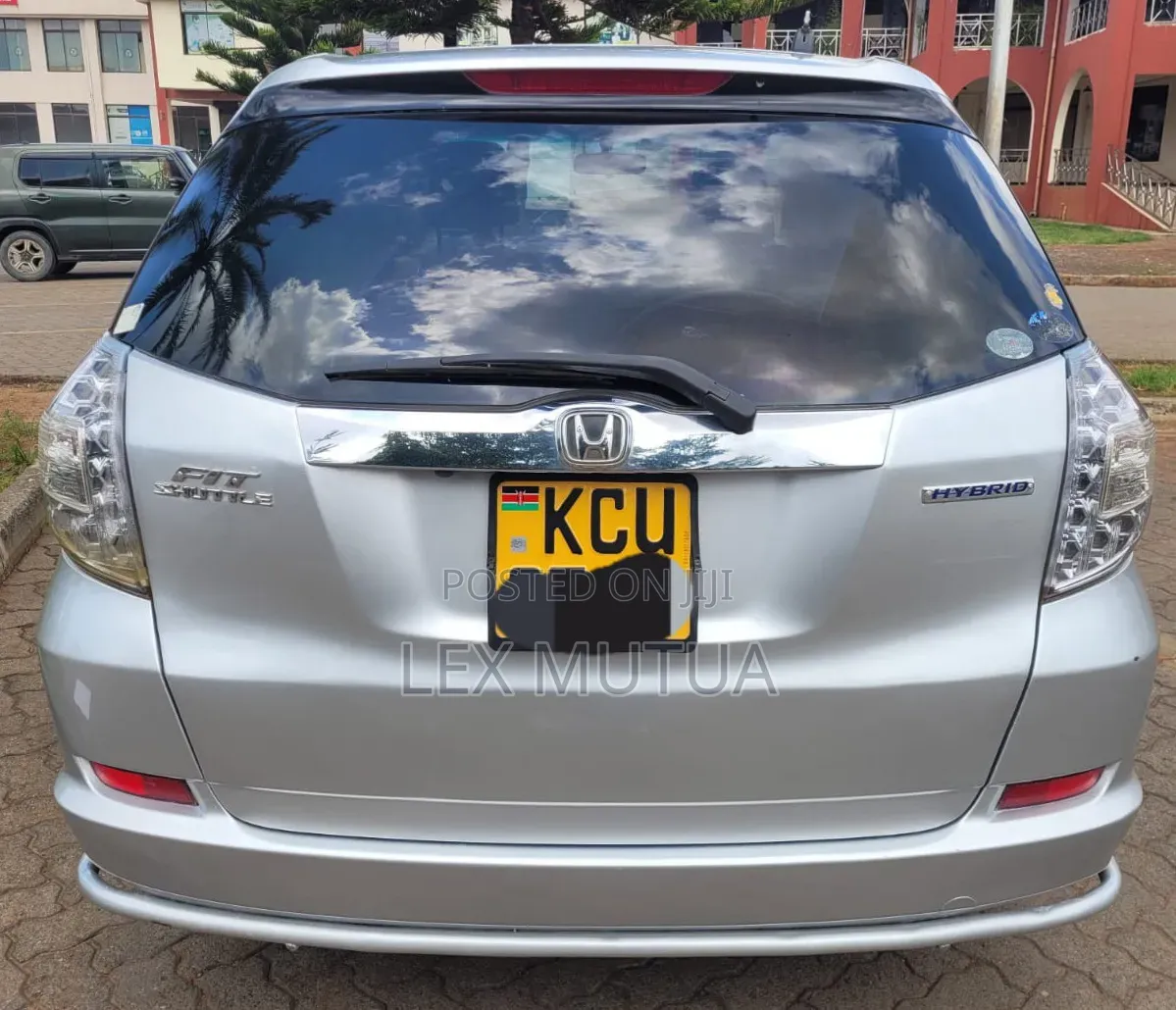 Honda Fit Shuttle 2014 Silver