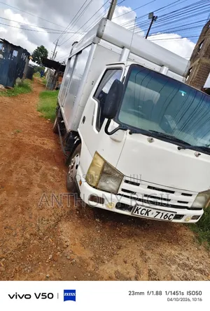 2010 Isuzu NPR – Manual | Diesel | Excellent Condition