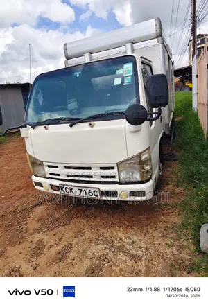 2010 Isuzu NPR – Manual | Diesel | Excellent Condition