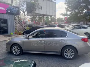 Subaru Legacy 2010 Silver