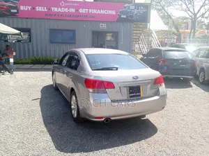 Subaru Legacy 2010 Silver
