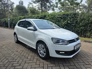 Volkswagen Polo 2012 White