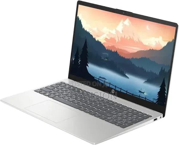 New Laptop HP 8GB Intel Core 5 SSD 512GB
