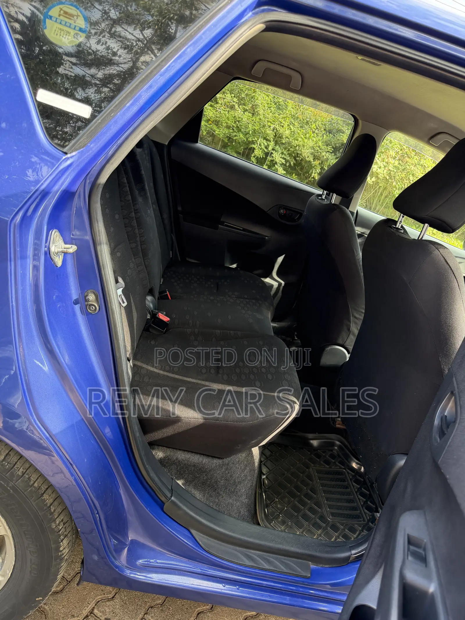 Subaru Trezia 2011 Blue