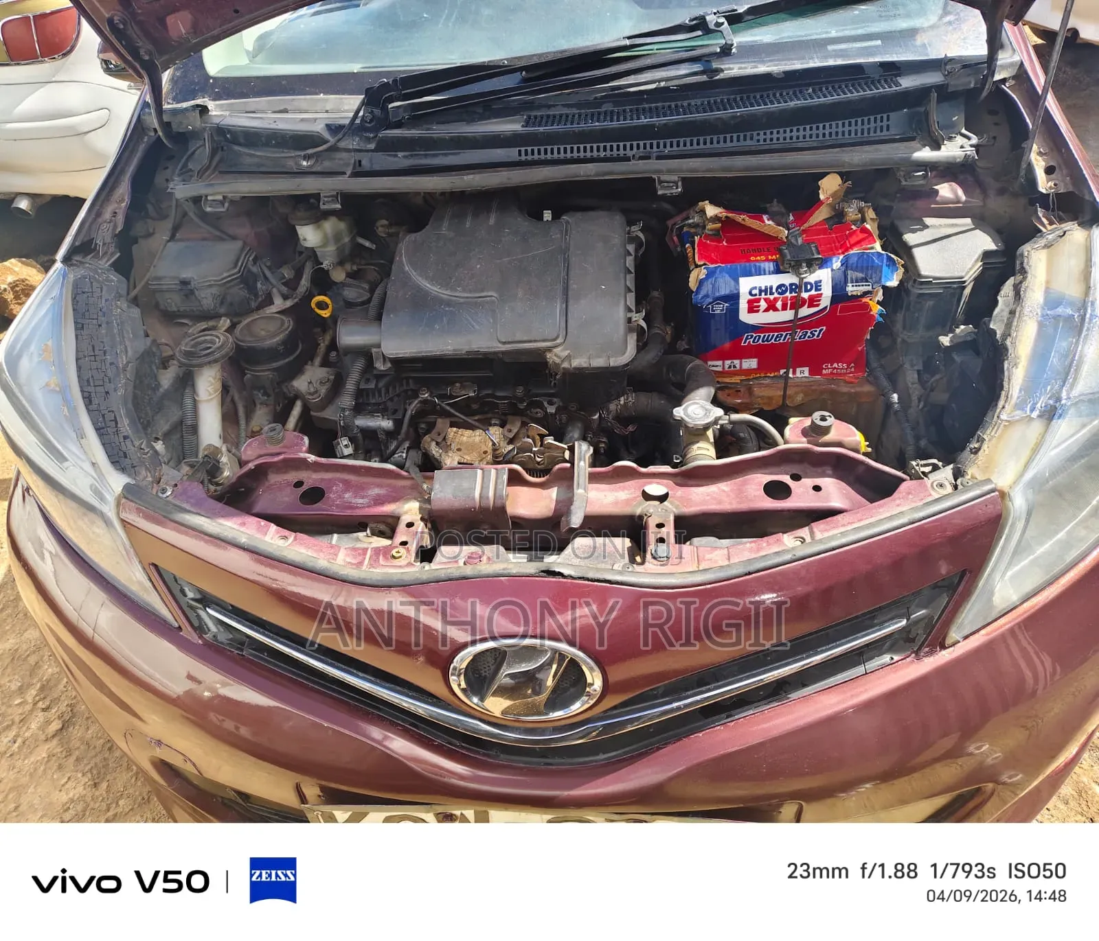 Toyota Vitz 1.0 FWD 5dr 2012 Burgundy