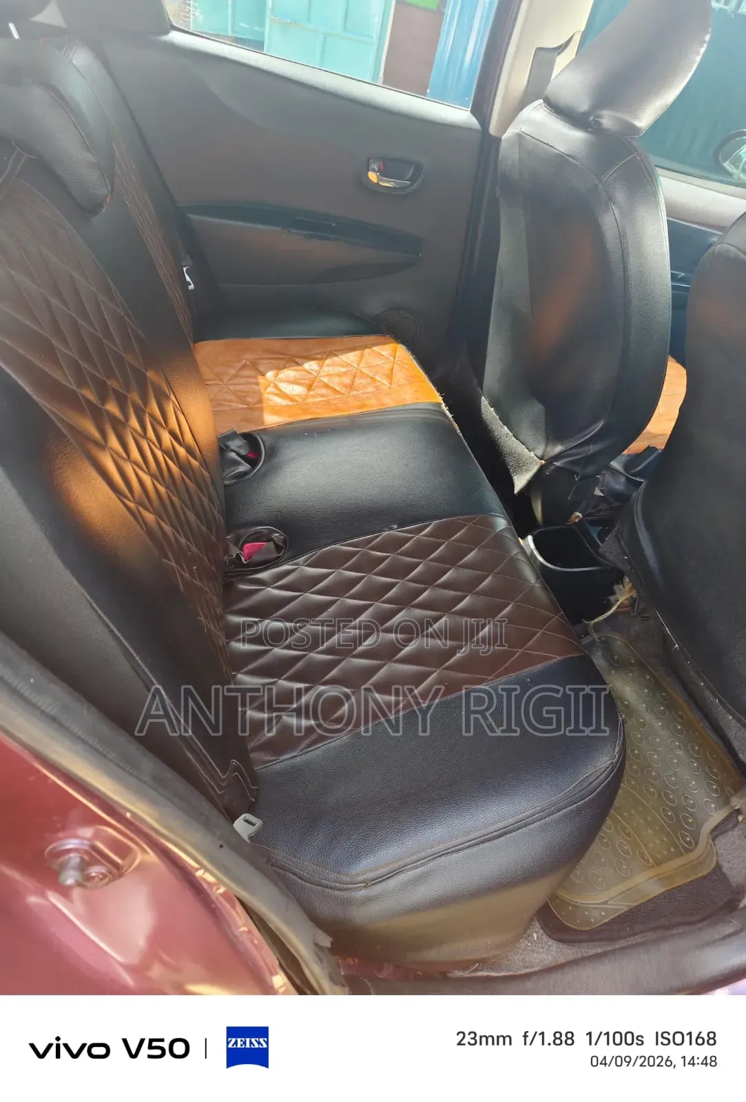 Toyota Vitz 1.0 FWD 5dr 2012 Burgundy