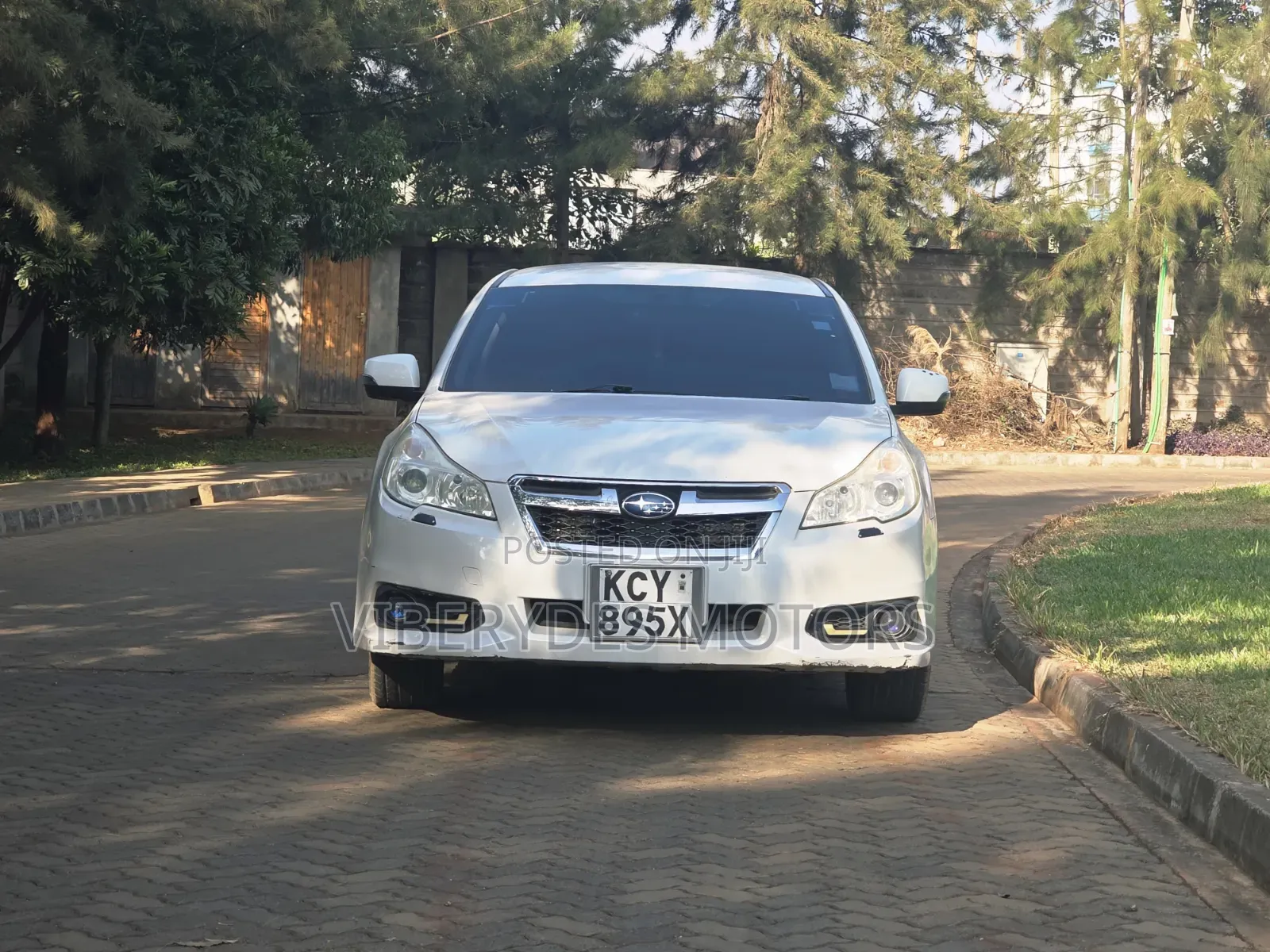 Subaru Legacy 2013 White