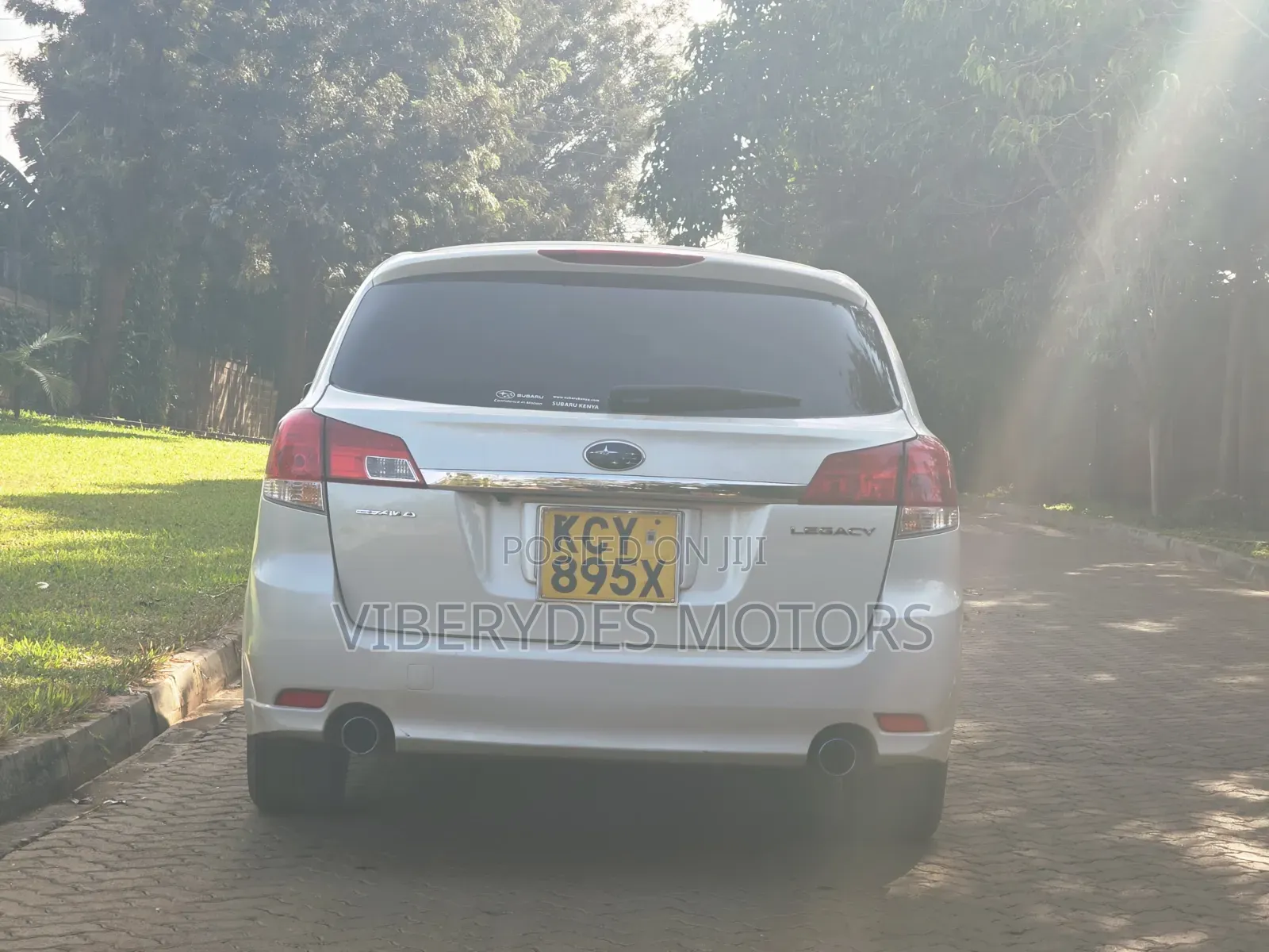 Subaru Legacy 2013 White