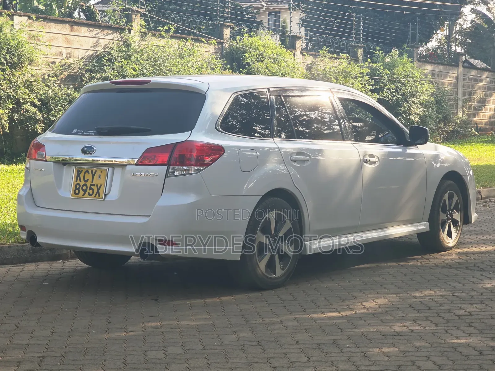 Subaru Legacy 2013 White