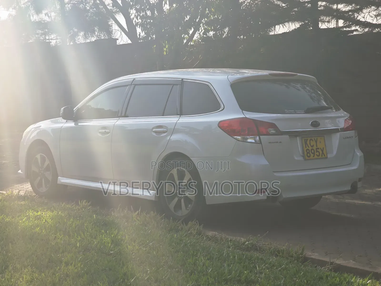 Subaru Legacy 2013 White