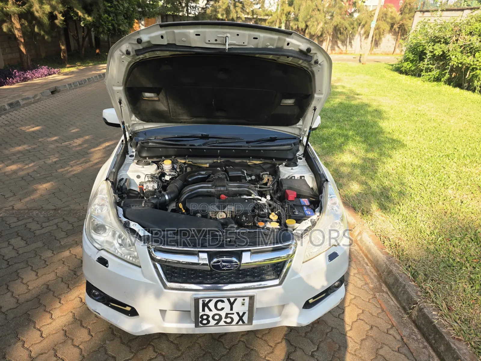 Subaru Legacy 2013 White