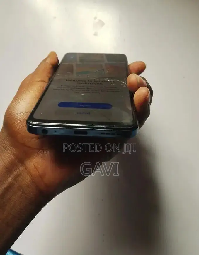 Infinix Hot 40i 128 GB Blue