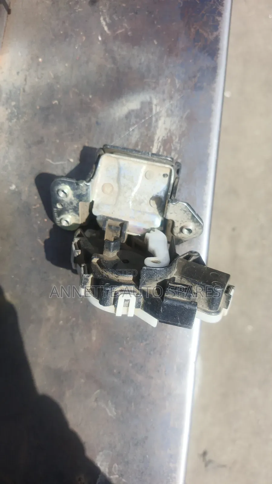 Boot Lock Mazda Axela