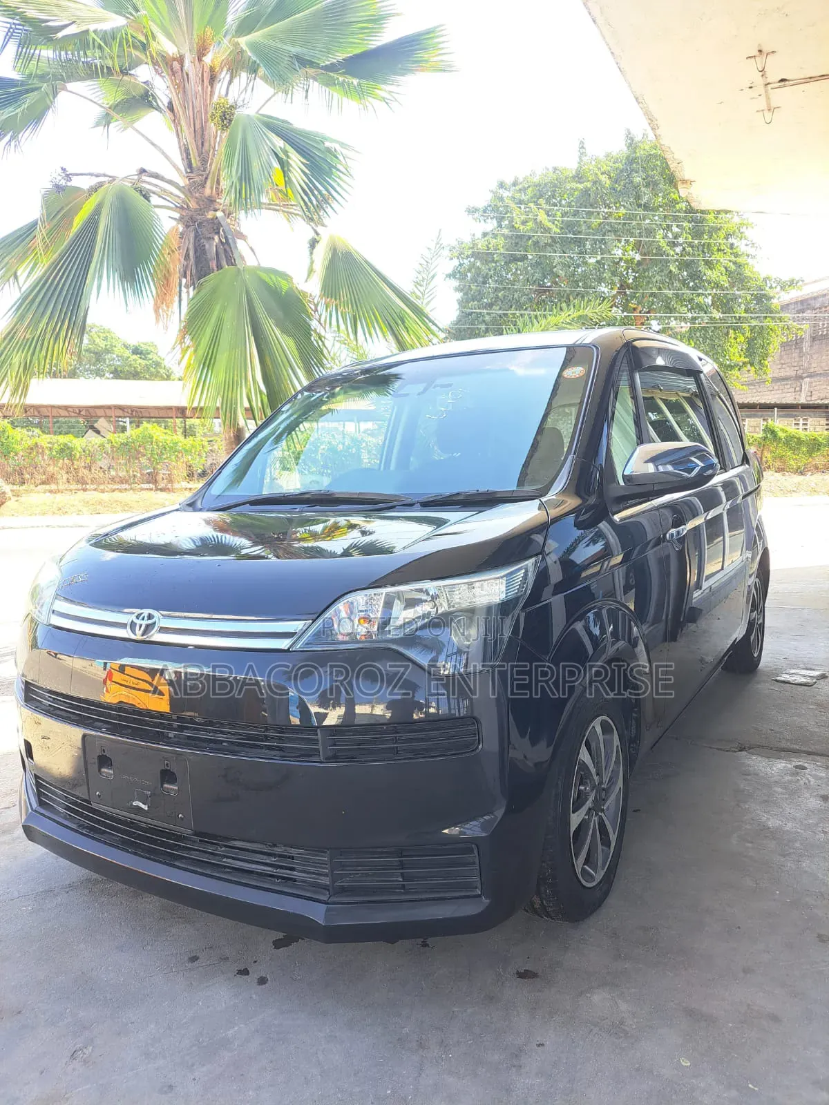 Toyota Spade 2018 Purple