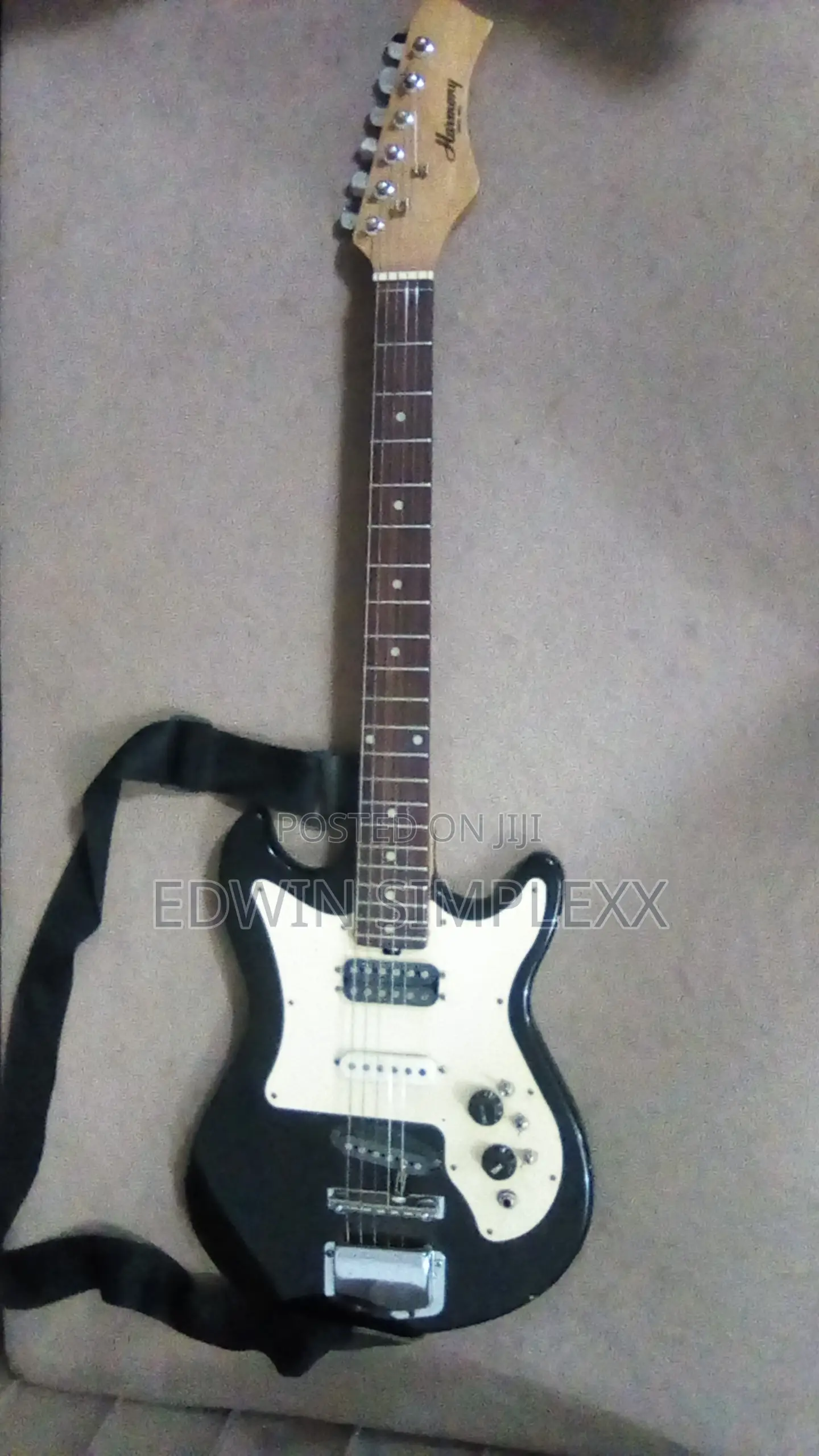 Harmony Slim Body Electric Guitar