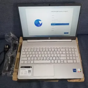New Laptop HP 8GB Intel Core 5 SSD 512GB