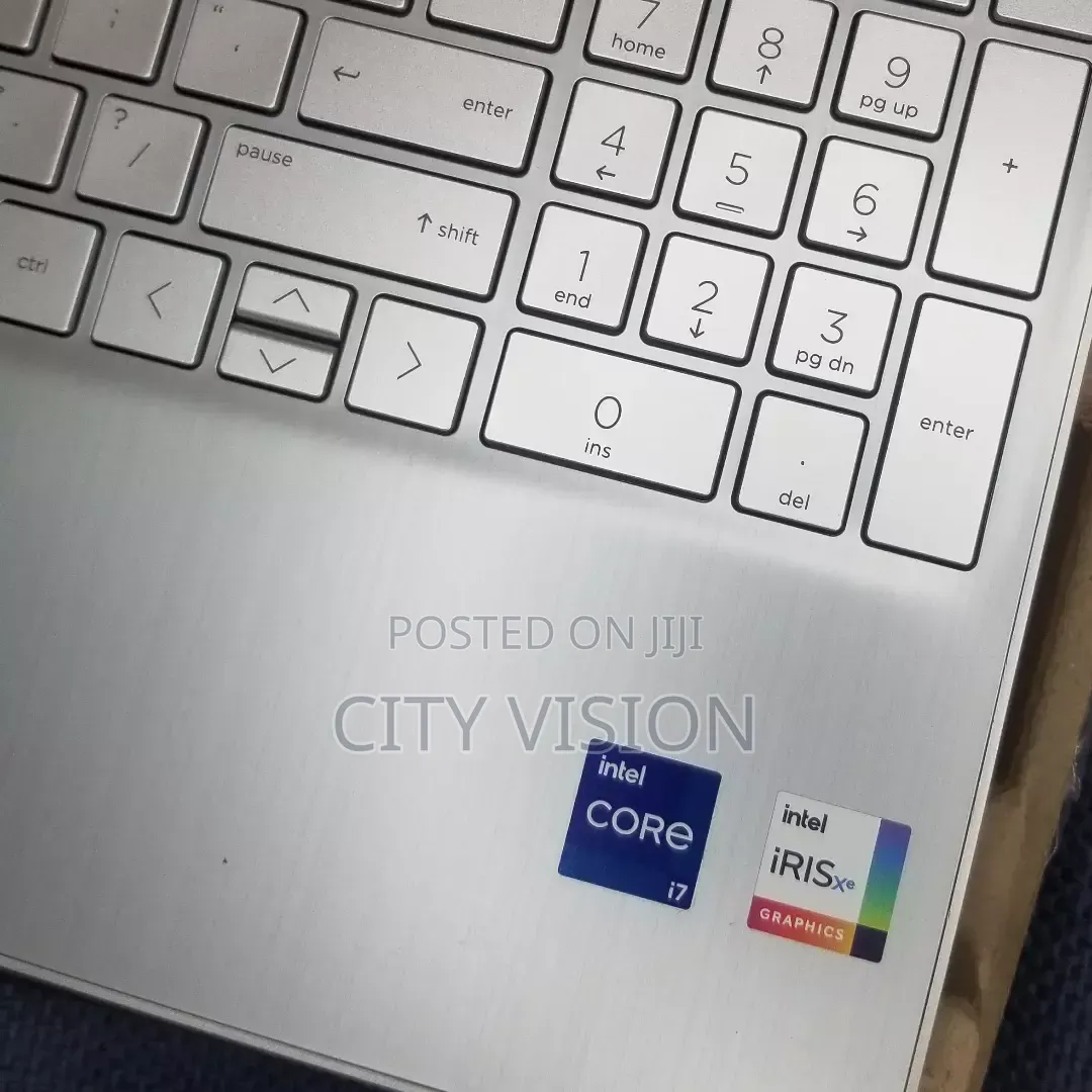 New Laptop HP 8GB Intel Core 5 SSD 512GB