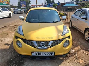 Nissan Juke 2018 Yellow
