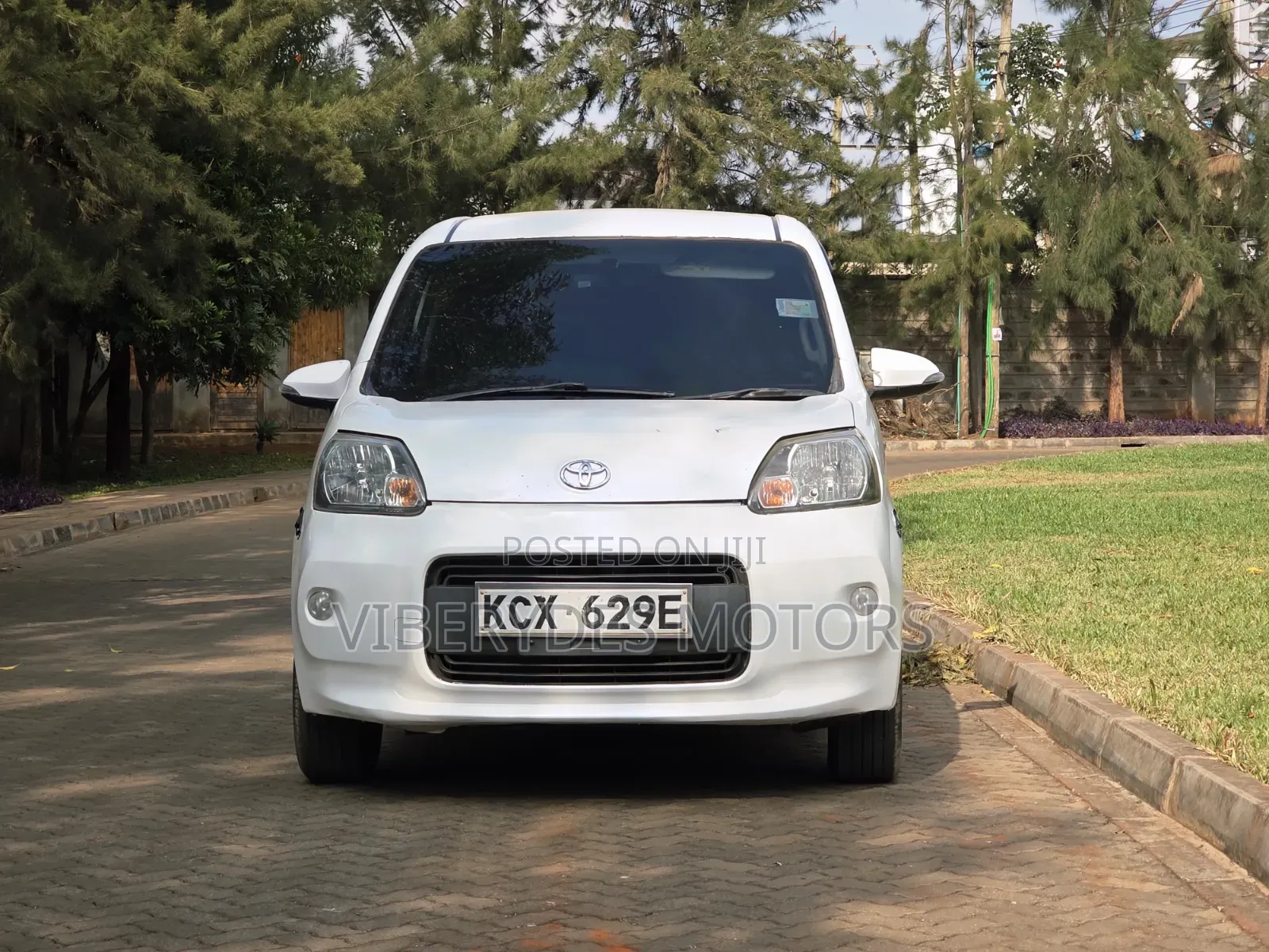 Toyota Porte 2015 White