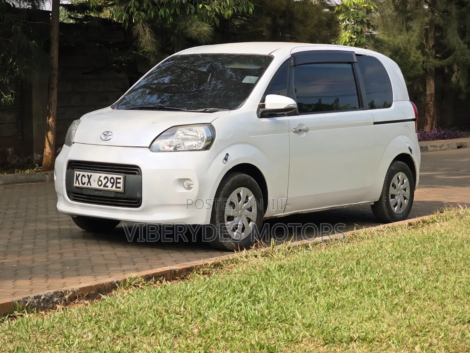 Toyota Porte 2015 White