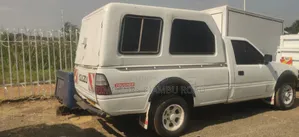 Isuzu Tougher 2002 White
