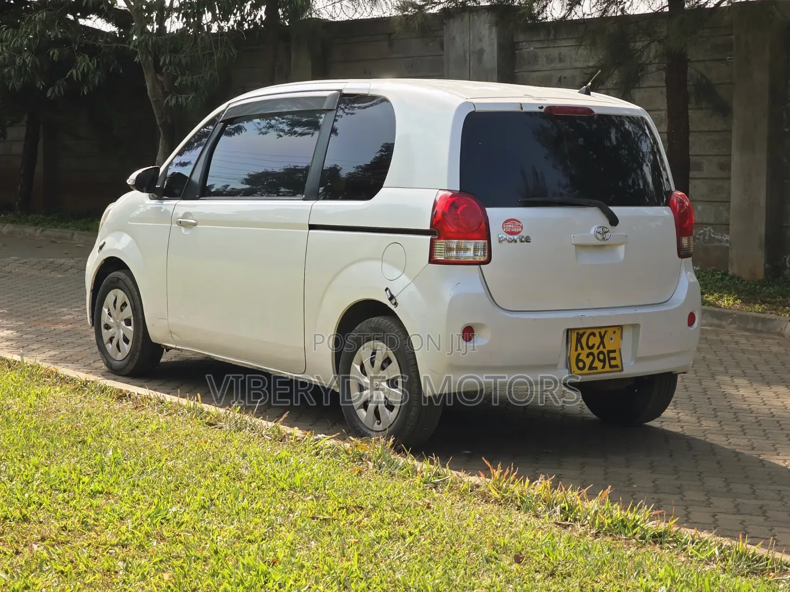 Toyota Porte 2015 White