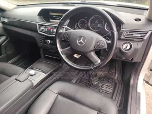 Mercedes-Benz E300 2009 White