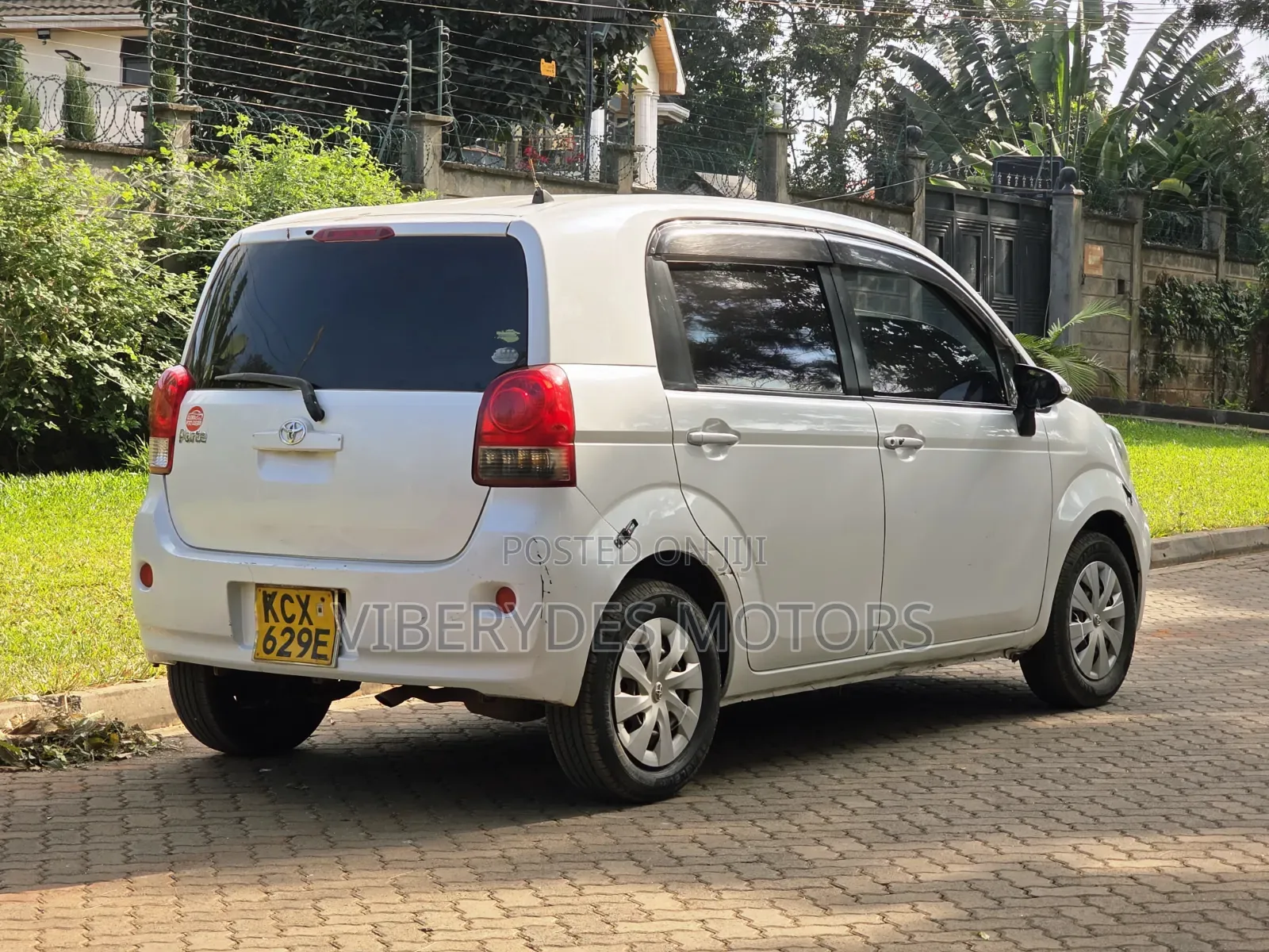 Toyota Porte 2015 White