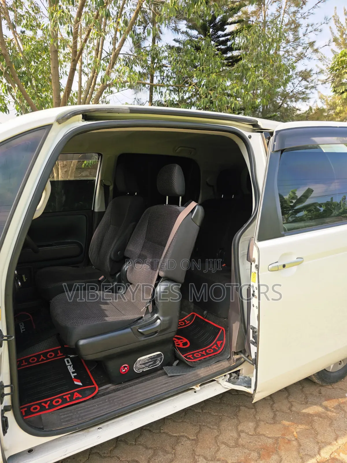 Toyota Porte 2015 White