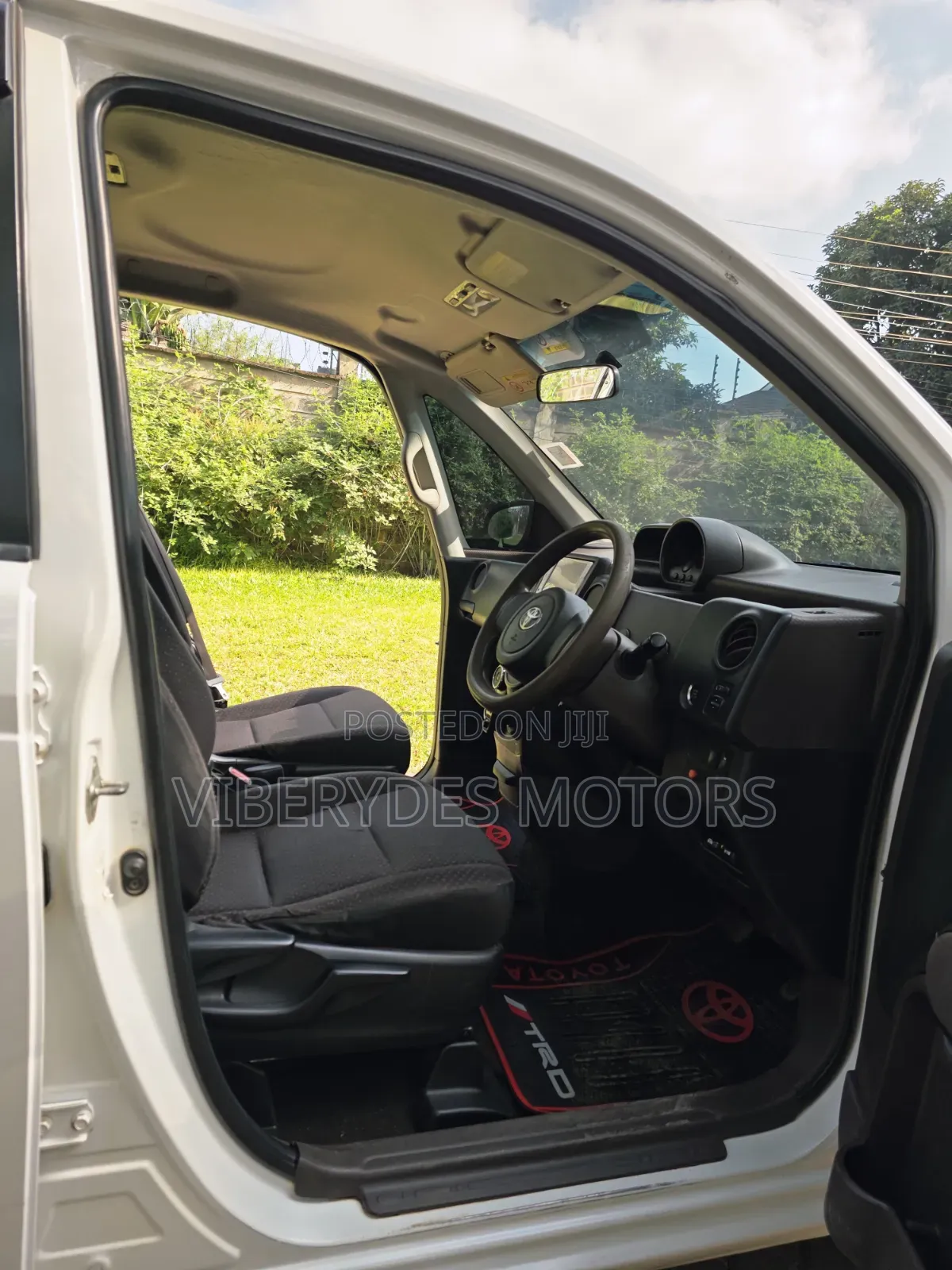 Toyota Porte 2015 White