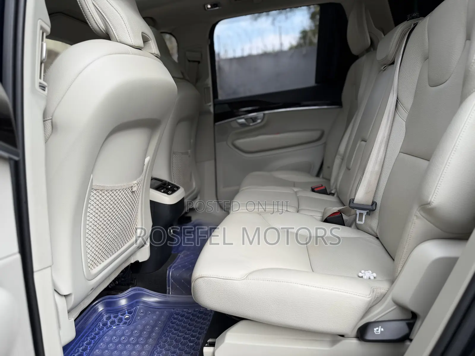 Volvo XC90 T5 Momentum AWD 2019 Blue