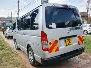 Toyota HiAce 2012 Silver