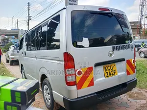 Toyota HiAce 2012 Silver