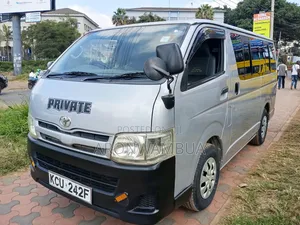 Toyota HiAce 2012 Silver