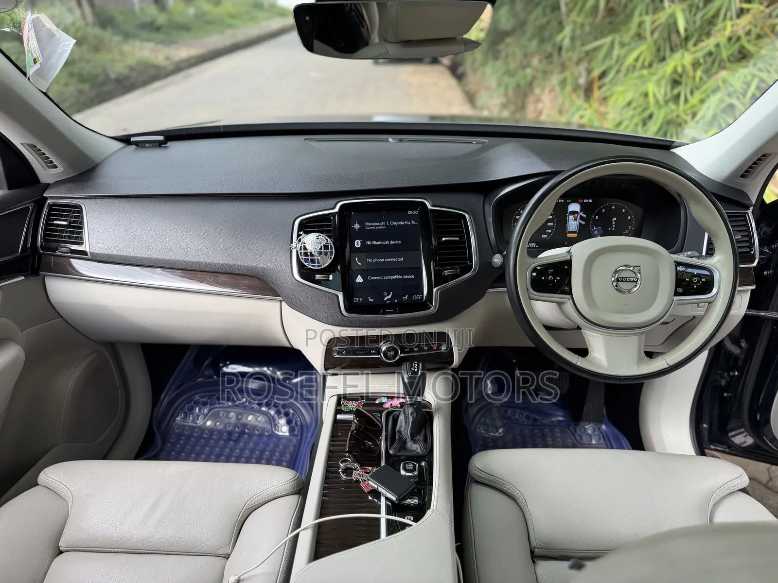 Volvo XC90 T5 Momentum AWD 2019 Blue