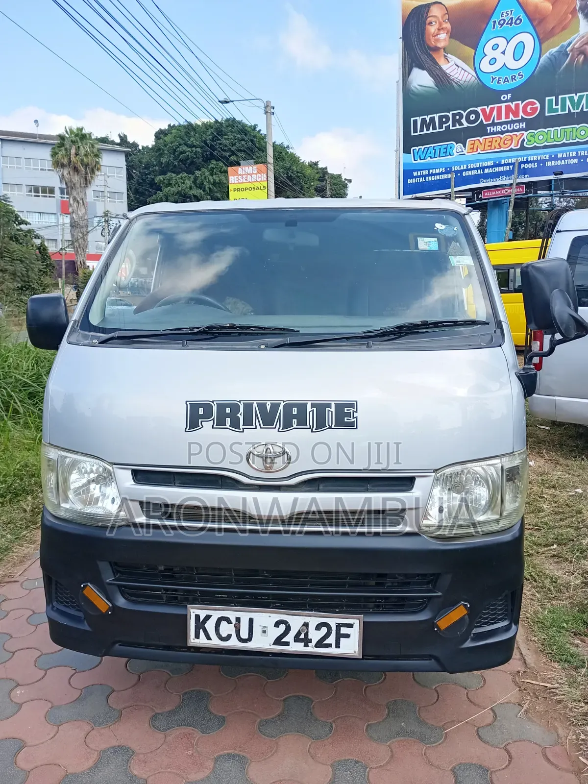 Toyota HiAce 2012 Silver