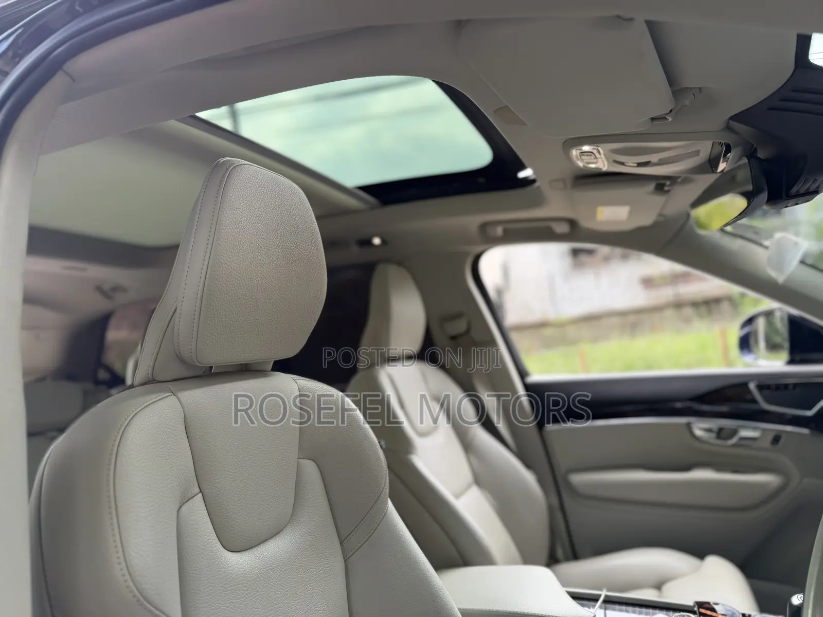 Volvo XC90 T5 Momentum AWD 2019 Blue