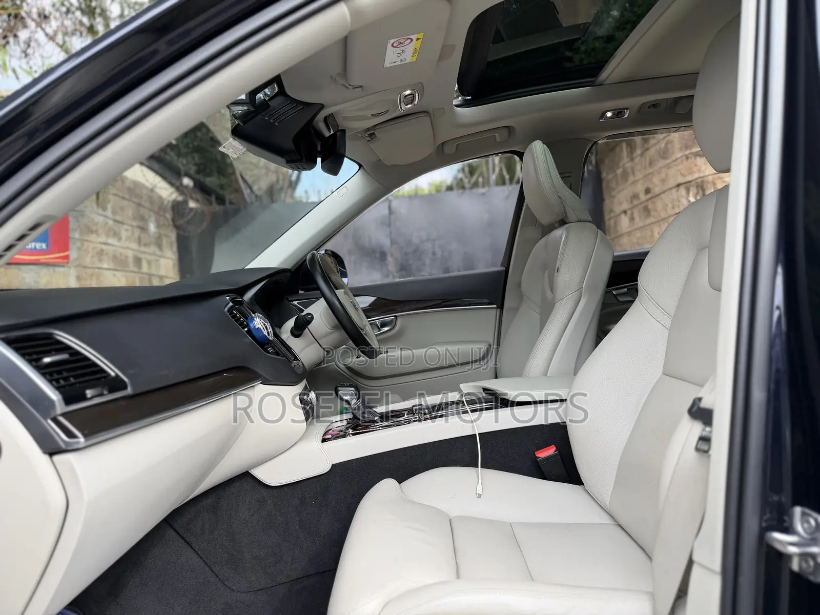 Volvo XC90 T5 Momentum AWD 2019 Blue