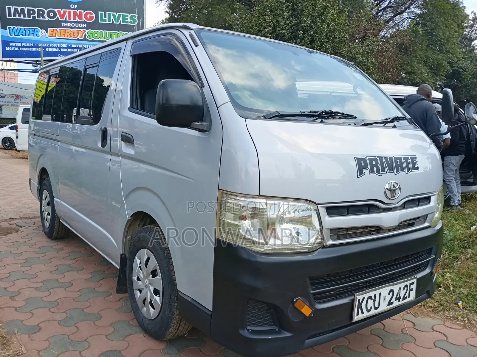Toyota HiAce 2012 Silver