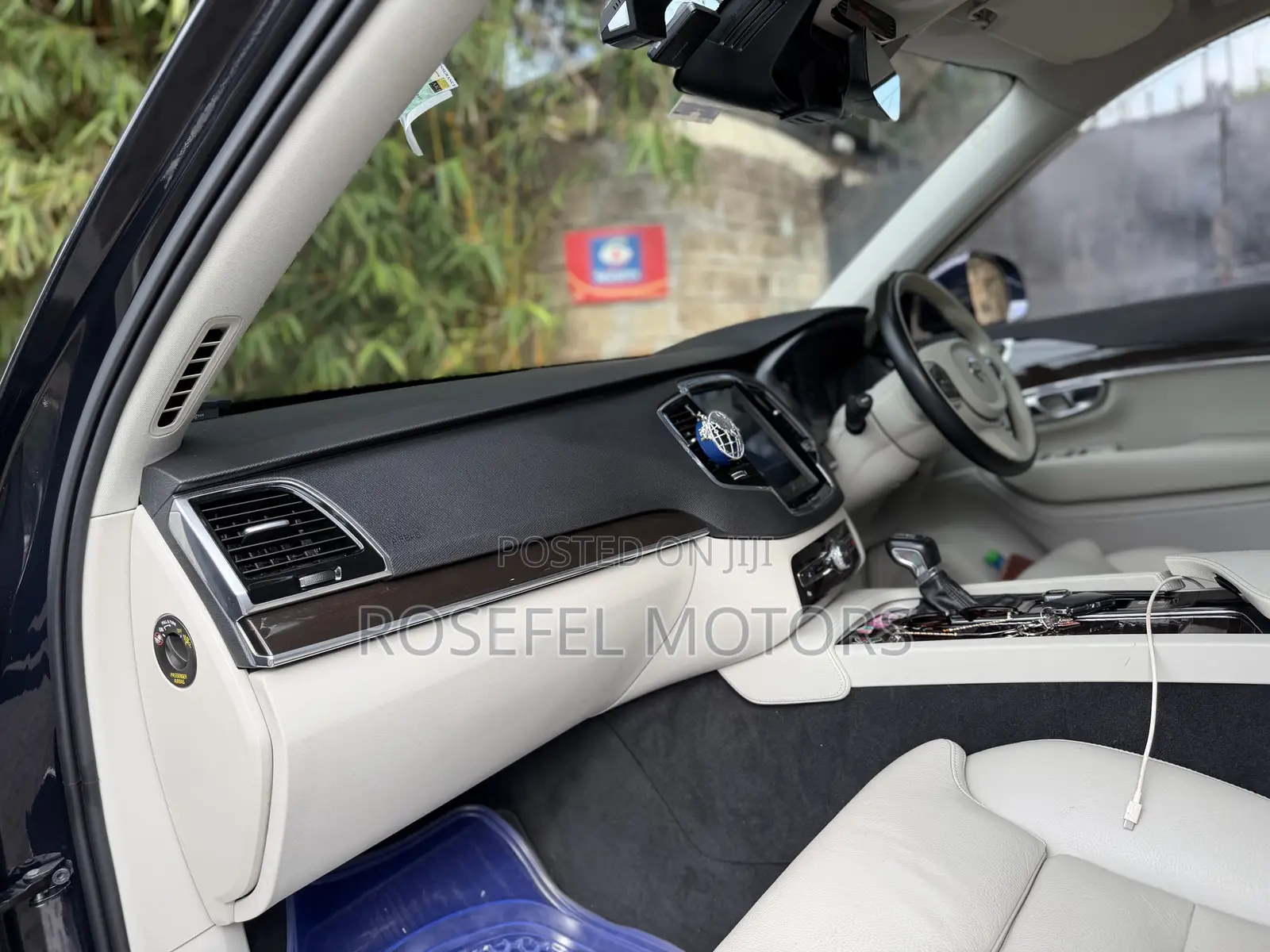 Volvo XC90 T5 Momentum AWD 2019 Blue
