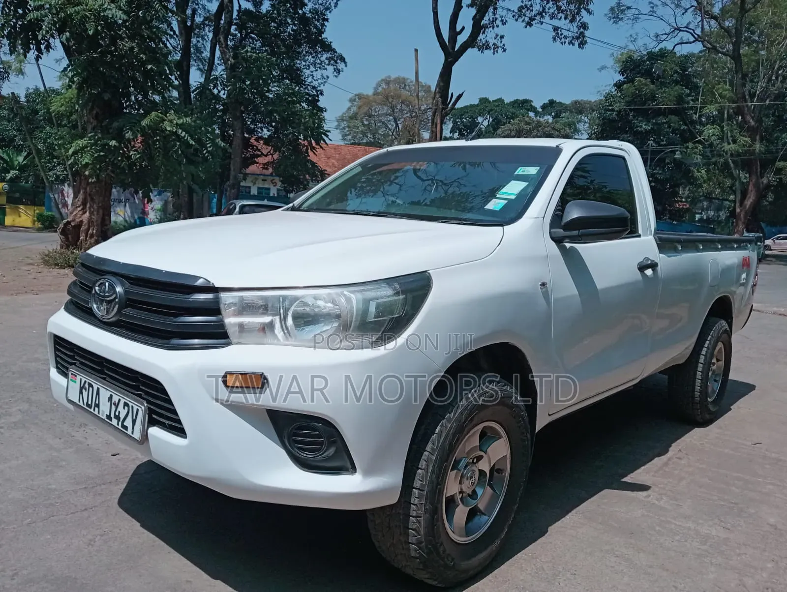 Toyota Hilux 2019 White