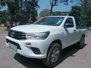 Toyota Hilux 2019 White