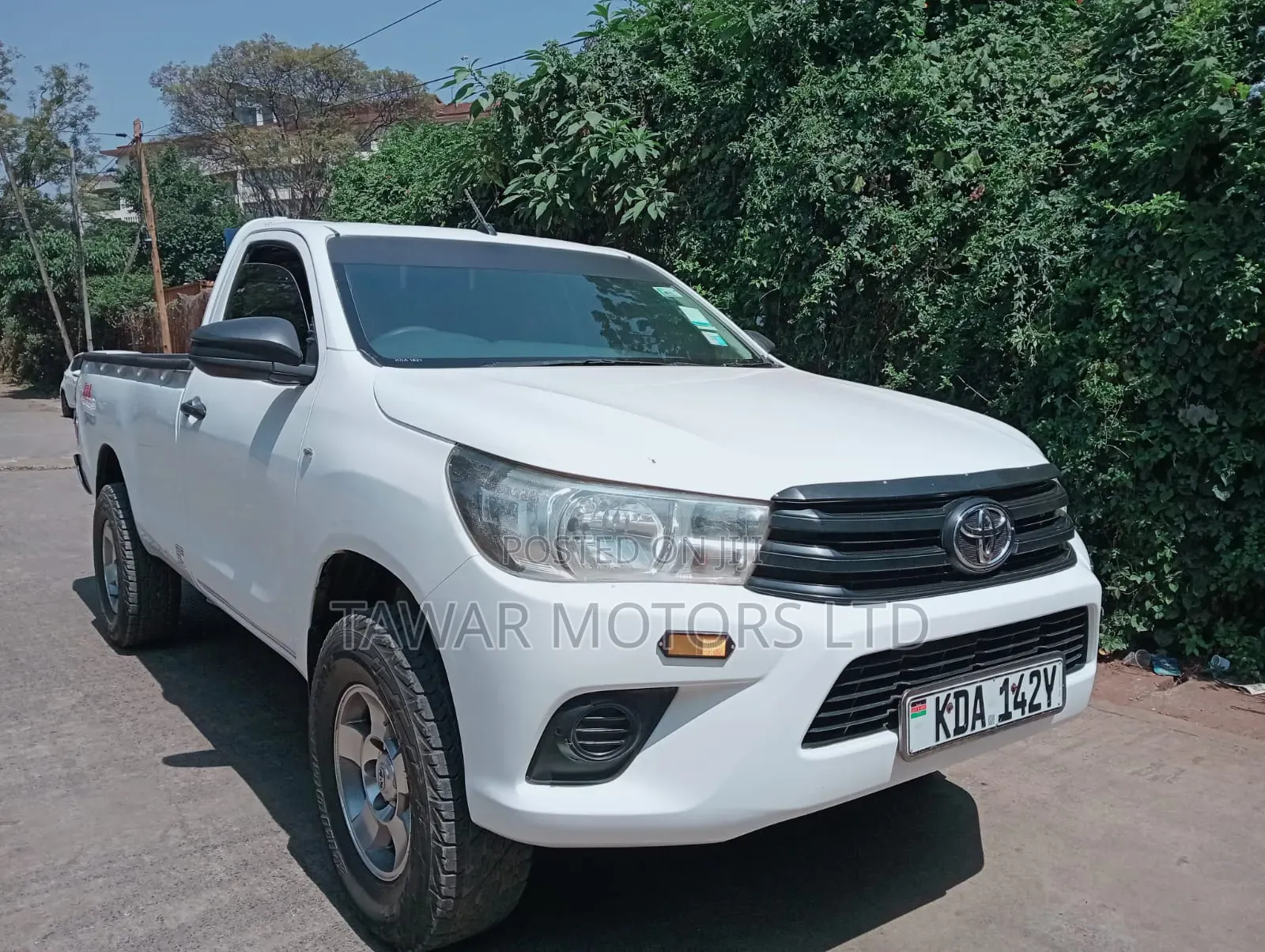 Toyota Hilux 2019 White