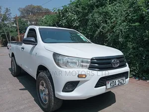Toyota Hilux 2019 White