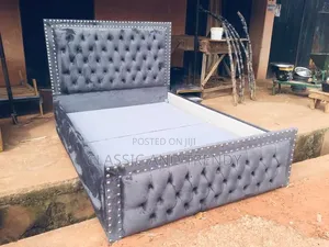 5x6 Elegant Grey Chester Bed With Deep Button Tufting