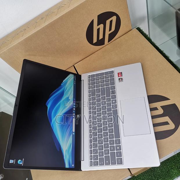 New Laptop HP 8GB Intel Core i7 SSD 512GB