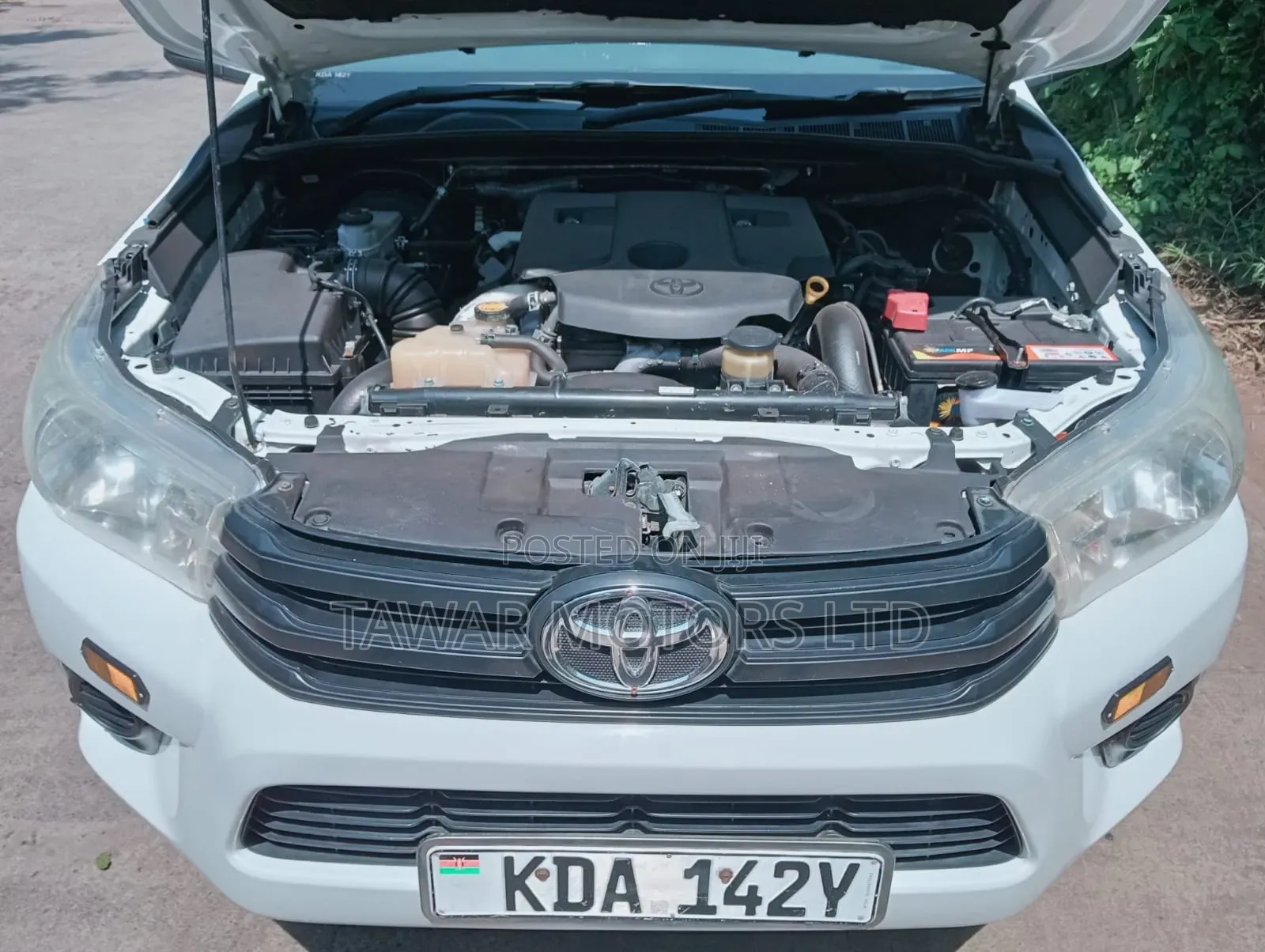 Toyota Hilux 2019 White