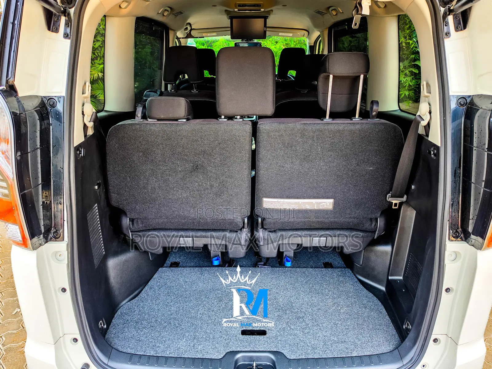Nissan Serena 2019 White