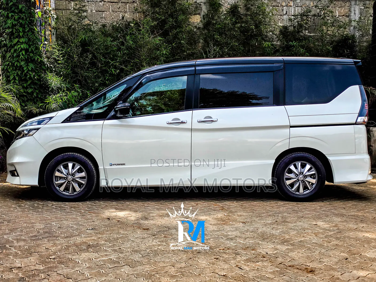Nissan Serena 2019 White